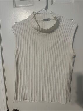 Sleeveless Rib-Knit Turtleneck Sweater - White